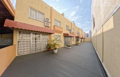 Casa com 3 quartos à venda na Avenida Londrina, 322, Caiobá, Matinhos