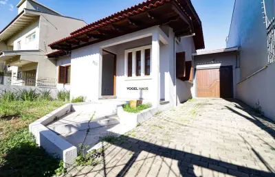 Casa com 2 quartos à venda no Mont Serrat, Canoas 