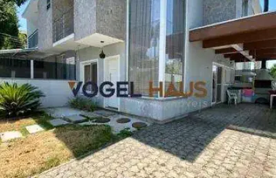 Casa com 3 quartos à venda no Igara, Canoas 