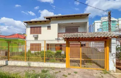 Sobrado com 4 quartos e área gourmet fechada no bairro marechal rondon