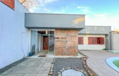 Casa térrea com piscina no bairro nossa senhora das graças - canoas.