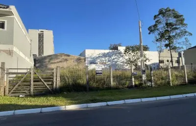 Terreno 12x25 m com total de 300m², em localização privillegiada no bairro moinhos de vento