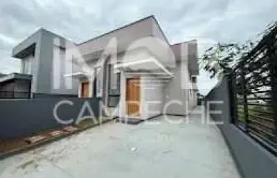 Casa com 3 quartos à venda na nilse batistella bussanello, 200, campeche, florianópolis por r$ 1.000.000