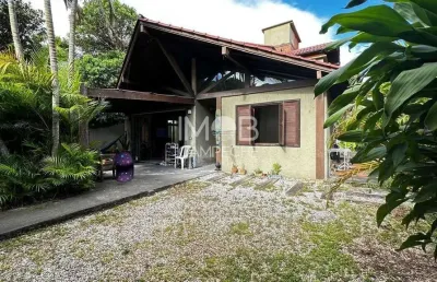 Casa com 3 quartos à venda na rua pau de canela, 1145, campeche, florianópolis por r$ 2.400.000