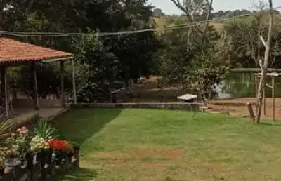 **explore a vida ao ar livre: chácara de 27.486 m² em caldazinha!**  chácara à venda, 100 por r$ 980.000 ad13350
