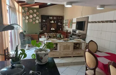 Casa térrea - lote inteiro casa de rua com 3 quarto(s) e 2 banheiro(s) à venda, 172 por r$ 750.000 no setor jardim atlântico st15015