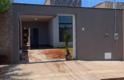 Casa  residencial  petropolis casa de rua com 3 quarto(s) e 3 banheiro(s) à venda, 128 por r$ 410.000 no setor residencial petrópolis ad17436