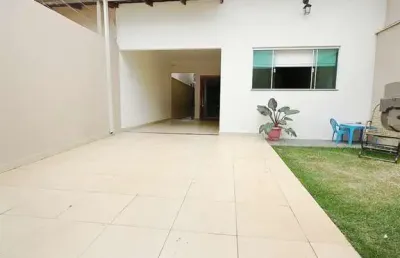 Casa 3 quartos cidade jardim casa de rua com 3 quarto(s) e 3 banheiro(s) à venda, 140 por r$ 550.000 no setor cidade jardim ta17696