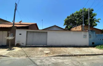 Casa próximas a principais avenidas  casa de rua com 2 quarto(s) e 2 banheiro(s) à venda, 300 por r$ 410.000 no setor setor garavelo in17788