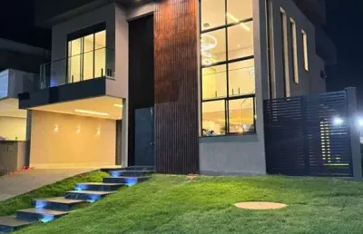 Sobrado 3 suítes com piscina alto padrão  casa em condomínio com 3 quarto(s) e 5 banheiro(s) à venda, 215 por r$ 1.700.000 no setor jardins capri ad24356