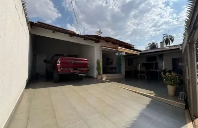 Casa sudoeste  casa de rua com 3 quarto(s) e 4 banheiro(s) à venda, 236 por r$ 870.000 no setor setor sudoeste st24499