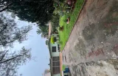 Casa jardim goias casa de rua com 5 quarto(s) e 2 banheiro(s) à venda, 400 por r$ 1.400.000 no setor jardim goiás ad25637