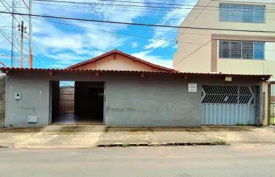 Casa próxima ao parque lozandes casa de rua com 3 quarto(s) e 3 banheiro(s) à venda, 196 por r$ 820.000 no setor água branca vn26012