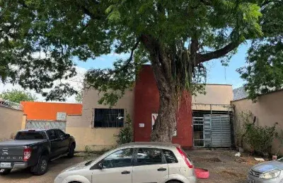 Casa na viela 105-d, no setor sul, perto da av. 85 casa de rua com 4 quarto(s) e 4 banheiro(s) à venda, 236.03 por r$ 1.200.000 no setor setor sul in26330
