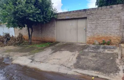 Residência casa de rua com 2 quarto(s) e 2 banheiro(s) à venda, 120 por r$ 380.000 no setor vila maria dilce ad26520