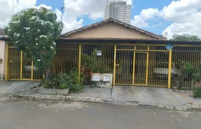 Vendo casa  vila lucy casa de rua com 3 quarto(s) e 2 banheiro(s) à venda, 210 por r$ 550.000 no setor vila lucy st27030