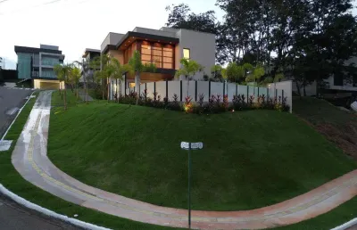 Sobrado em condomínio do lago sobrado casa em condomínio com 4 quarto(s) e 5 banheiro(s) à venda, 290 por r$ 2.250.000 no setor condomínio do lago 2ª etapa in27449