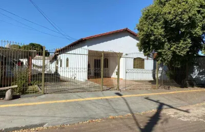 Casa no jardim américa rua c 130 a, lote com 18 metros de frente casa de rua com 3 quarto(s) e 2 banheiro(s) à venda, 210 por r$ 650.000 no setor jardim américa vn27875