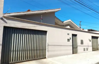Duas casas à venda no mesmo lote casa de rua com 3 quarto(s) e 4 banheiro(s) à venda, 342.37 por r$ 895.000 no setor setor sao jose fl28581