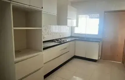 Casa à venda com 3 quartos e quintal – jardim atlântico, goiânia casa de rua com 3 quarto(s) e 2 banheiro(s) à venda, 80 por r$ 600.000 no setor jardim atlântico in28859