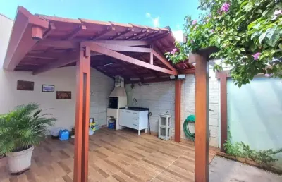 Vende casa vila nossa senhora aparecida goiania casa de rua com 3 quarto(s) e 5 banheiro(s) à venda, 120 por r$ 650.000 no setor vila nossa senhora aparecida vn28079