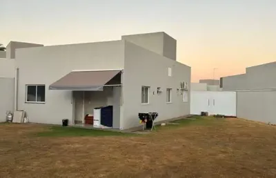 Casa de 3 quartos no residencial les arcs em senador canedo casa em condomínio com 3 quarto(s) e 2 banheiro(s) à venda, 90 por r$ 550.000 no setor sítios vale das brisas ax30455
