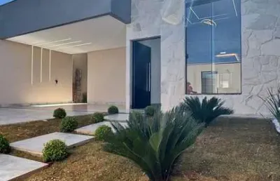 Casa com piscina  casa de rua com 3 quarto(s) e 3 banheiro(s) à venda, 168 por r$ 880.000 no setor vila finsocial ad31003