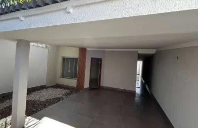 Casa de rua à venda com 110m², 3 quartos, 1 suíte, banheiro social e vaga de garagem. casa de rua com 3 quarto(s) e 2 banheiro(s) à venda, 110 por r$ 450.000 no setor setor tres marias fl31120