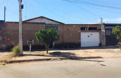Casa à venda no jardim mont serrat, aparecida de goiânia go casa de rua com 4 quarto(s) e 2 banheiro(s) à venda, 176.64 por r$ 250.000 no setor jardim mont serrat st31469