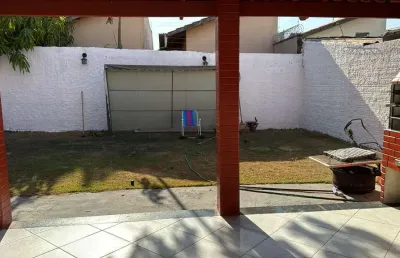 Casa residencial santa fé | 3 quartos  casa de rua com 3 quarto(s) e 2 banheiro(s) à venda, 260 por r$ 430.000 no setor residencial santa fé i st23233