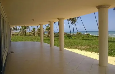 Casa com 3 dormitórios à venda, 550 m² por r$ 1.500.000,00 - arembepe - camaçari/ba
