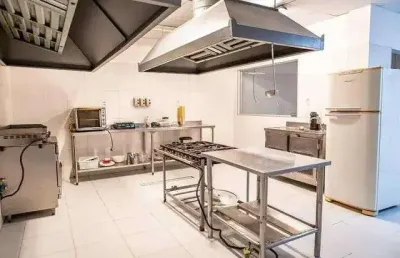 Excelente cozinha industrial!! totalmente equipada!!
