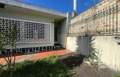 Casa comercial com 7 salas para alugar na Avenida Prefeito Omar Sabbag, 1055, Jardim Botânico, Curitiba