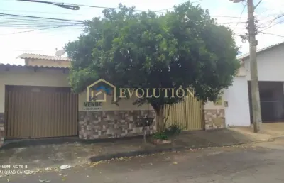 Casa com 4 quartos à venda na Rua DVF10, Setor Novo Horizonte, Goiânia