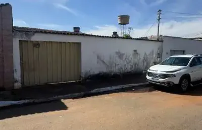 Casa à venda – 2 quartos | em frente ao terminal goiânia viva