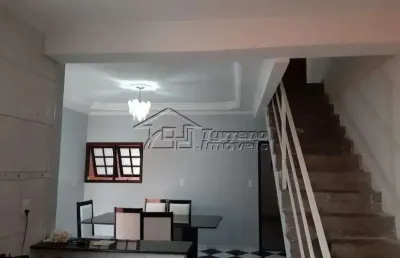 Ótimo sobrado com 3 dormitórios e suíte, boa localização na zona leste