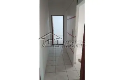 Sobrado com 3 dormitórios, suíte, 2 vagas de garagem