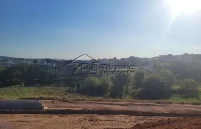 Terreno com 332m² em condomínio fechado no urbanova