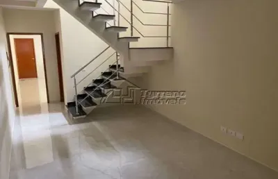 Casa nova com 3 dormitórios no jardim das industrias