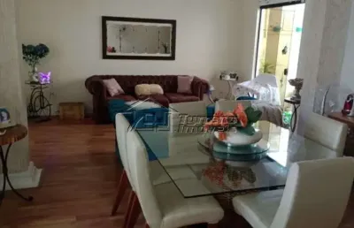 Casa com excelente localização no bosque dos eucaliptos
