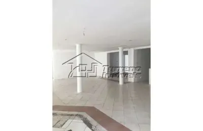 Casa comercial com ótima localização na vila adyana