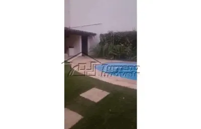 Ampla casa de condomínio próxima ao shopping colinas