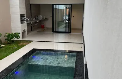 Casa em condomínio fechado à venda no Grand Ville, Uberlândia 