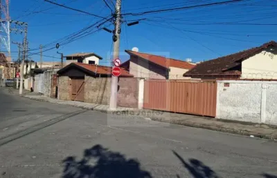Casa com 2 quartos à venda na Vila São Jorge, Taubaté 