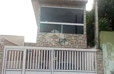 Casa assobradada 3 dormitórios com 2 suitss - jardim esmeralda praia grande