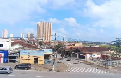 Kitão mobiliado c/ 30m² p/ venda na vila mirim. praia grande sp.