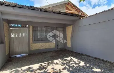 Casa 01 dorm. 02 vagas, p/ venda na zn 01 da ocian (400 mts da praia) praia grande sp.