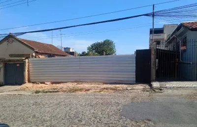 Terreno à venda na Rua Pará, 121, Santo Antônio, Divinópolis