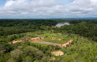 Chácara / sítio com 3 quartos à venda na Rua Marechal Deodoro, Zona Rural, Rosário Oeste