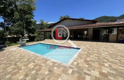 Casa com 3 quartos para alugar na Travessa Primavera, Boiçucanga, São Sebastião